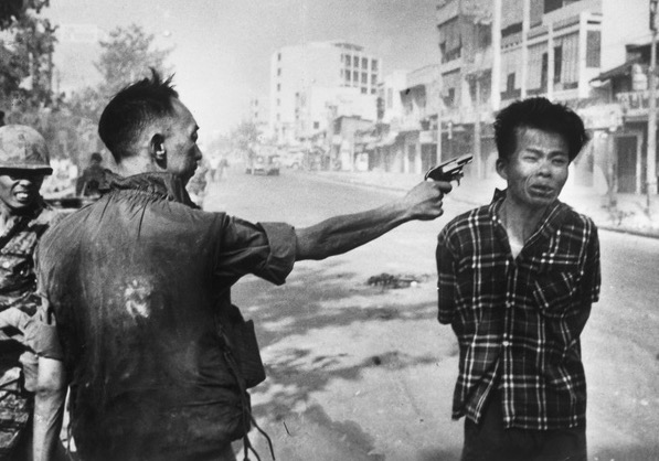foto kontroversi perang vietnam
